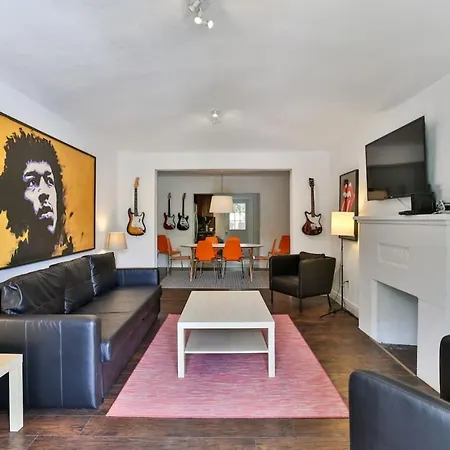 Villa Modern Rock Themed House W Hot Tub Huge Yard